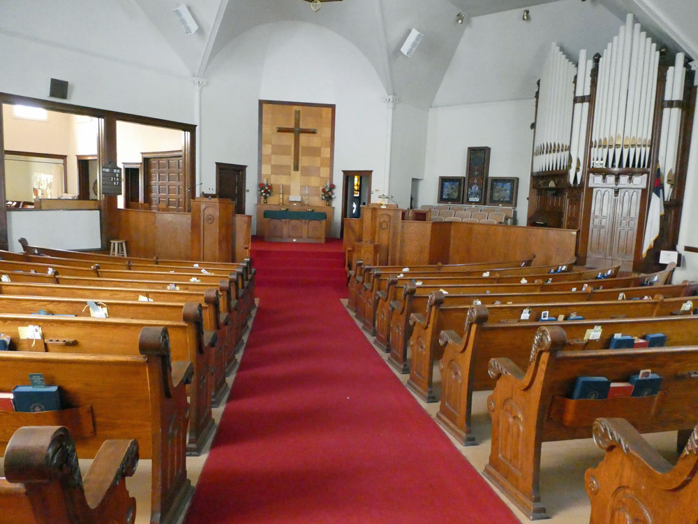First United Presbyterian, Knoxville, Sanctuary